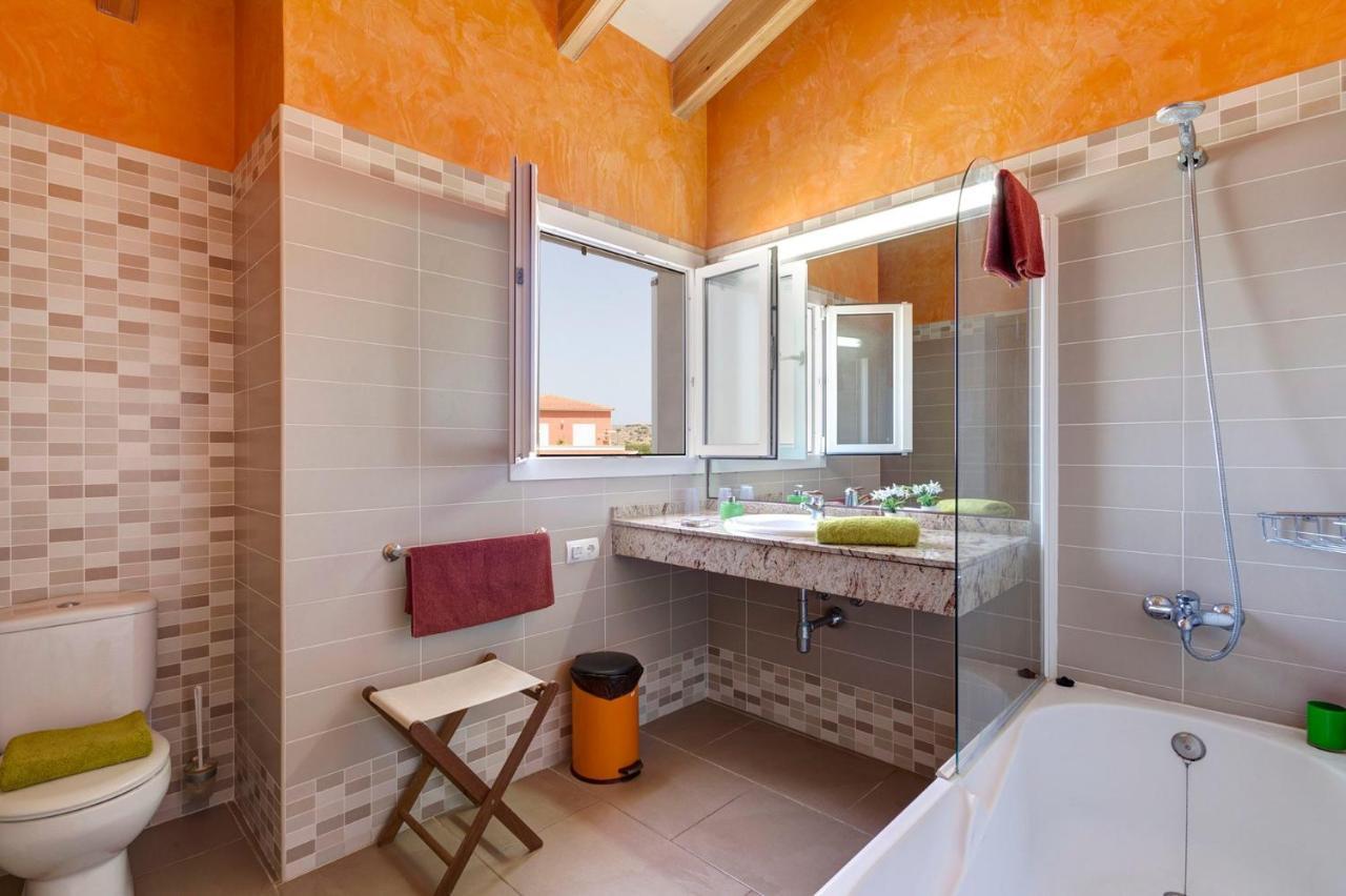 Gris 4 Bedroom Villa, Cala'N Forcat كالا إن بلانيس المظهر الخارجي الصورة